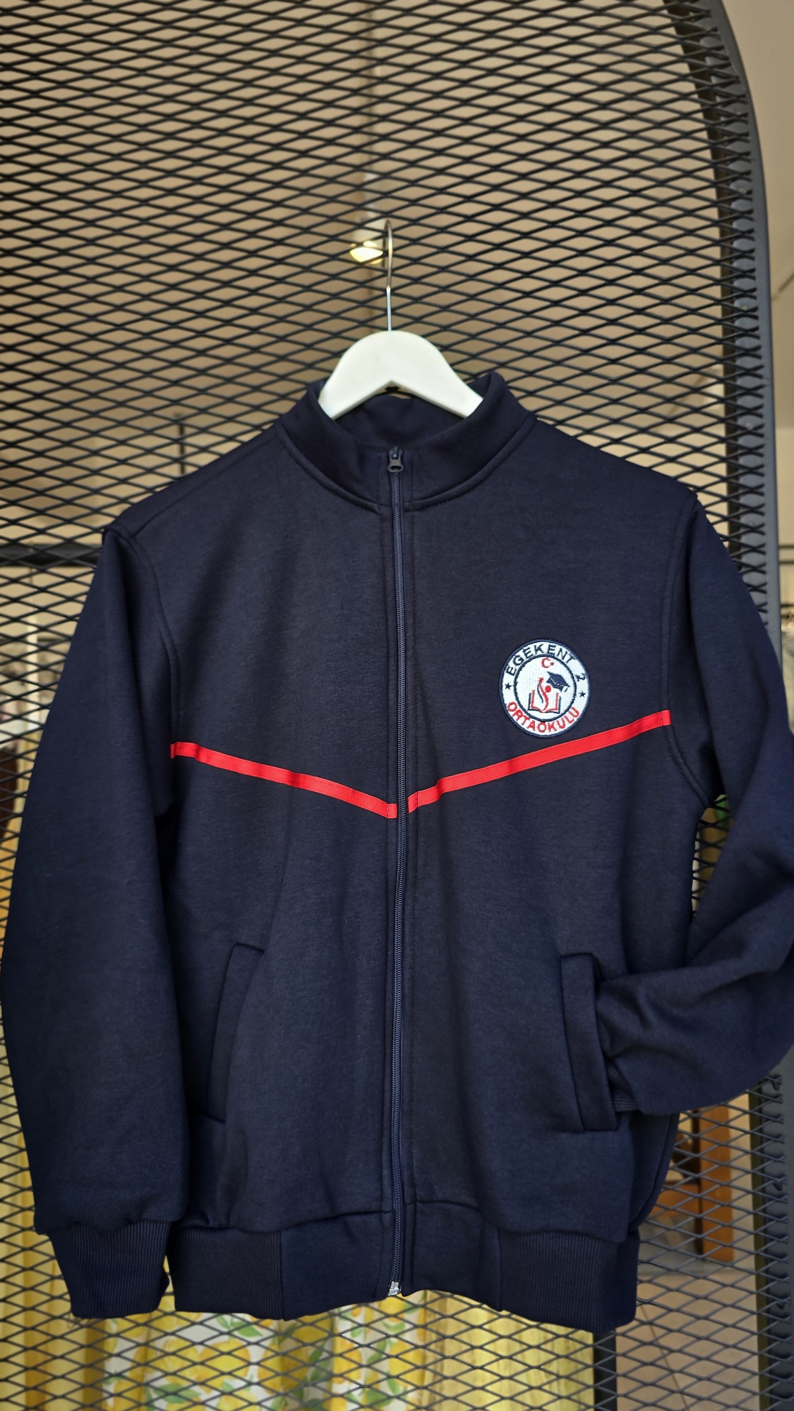 Egekent-2 Ortaokulu okul forması - gri sweatshirt ve kırmızı ribana 5